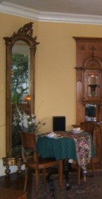 Great views & location at this Tacoma Washington inn.